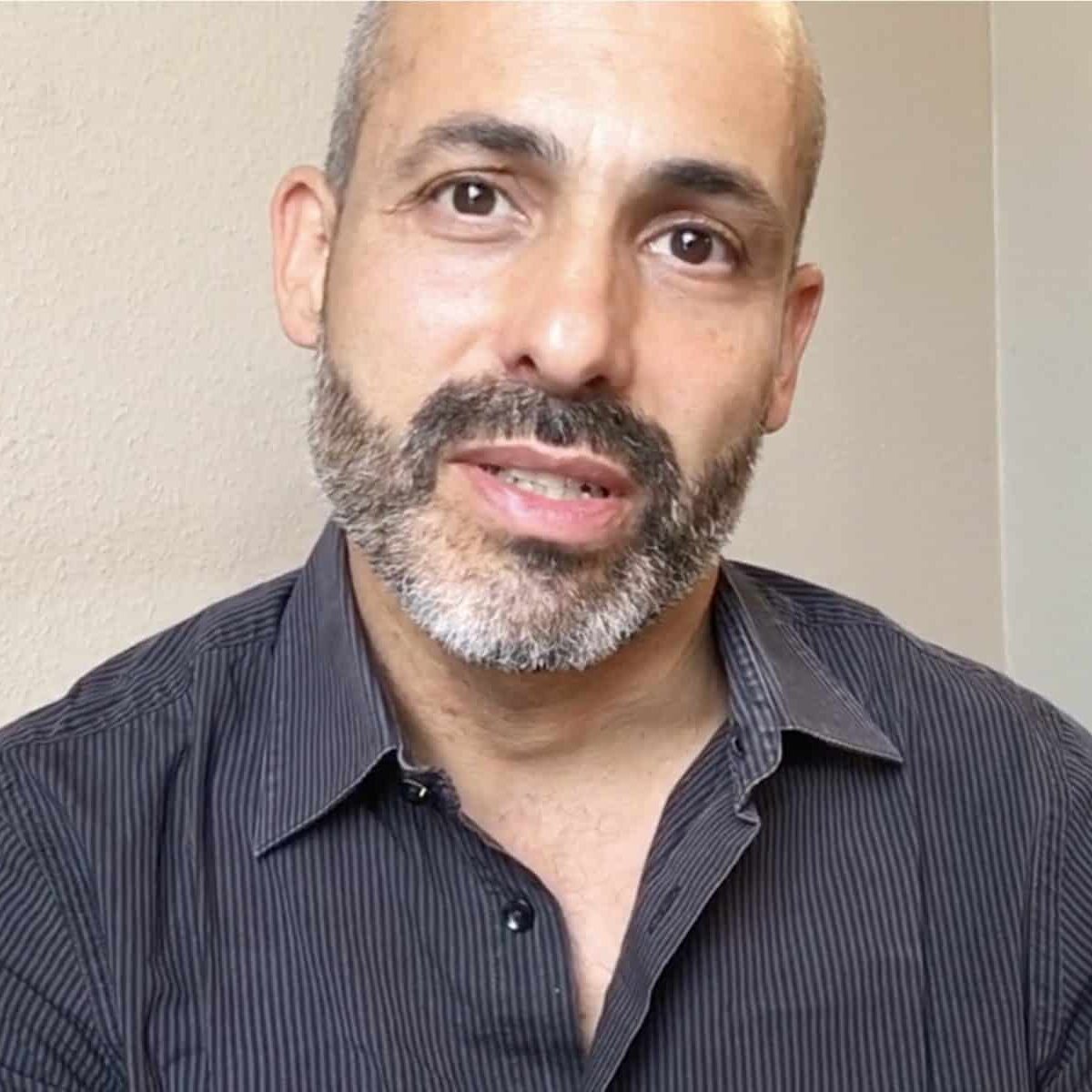 Portrait de Paulo, coach professionnel et fondateur de P&A Coaching Project, présentant le coaching pack.
